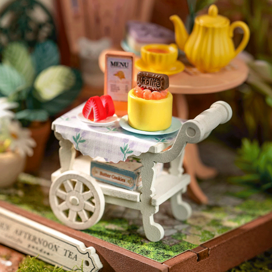 Miniatuurne nukumaja, Uhke Teeõu, Rolife, DS038