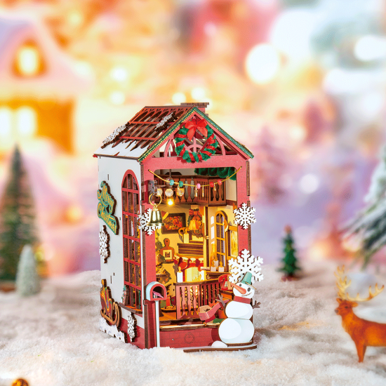 Stories in Books - Christmas Indoor Scene / TGC07